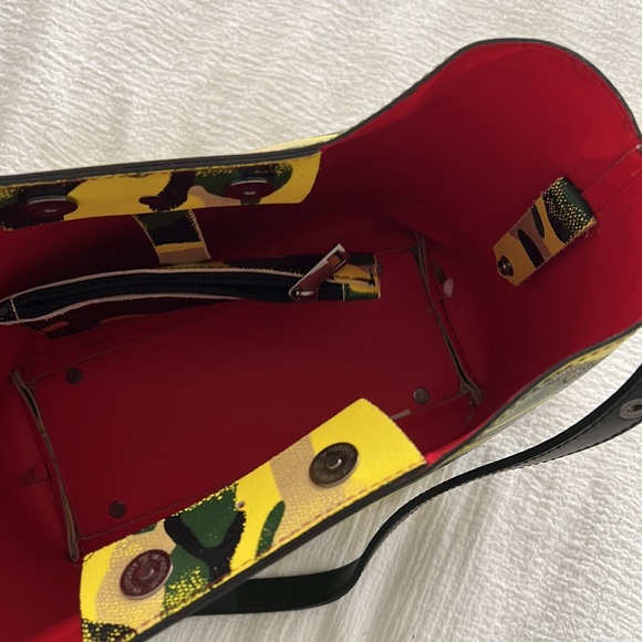 Camo Bag - Picture 4 of 5